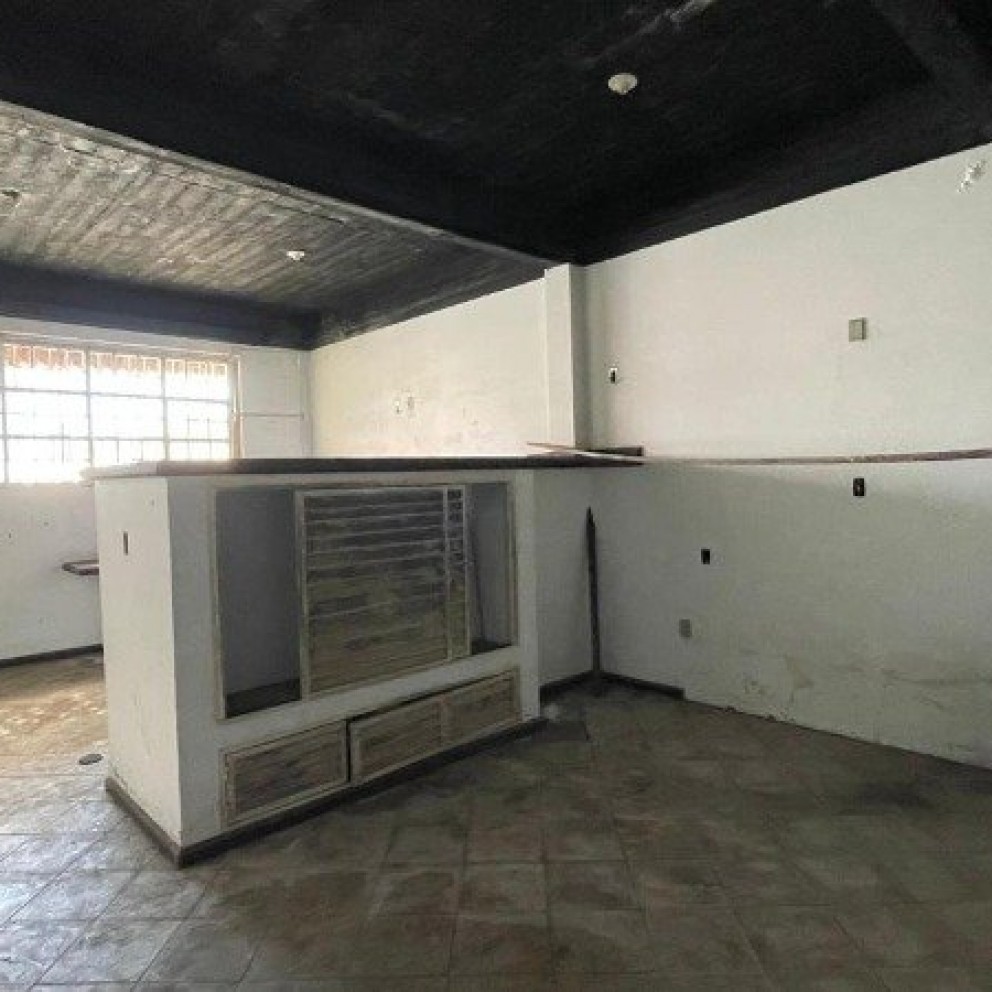 Prédio Comercial Altos