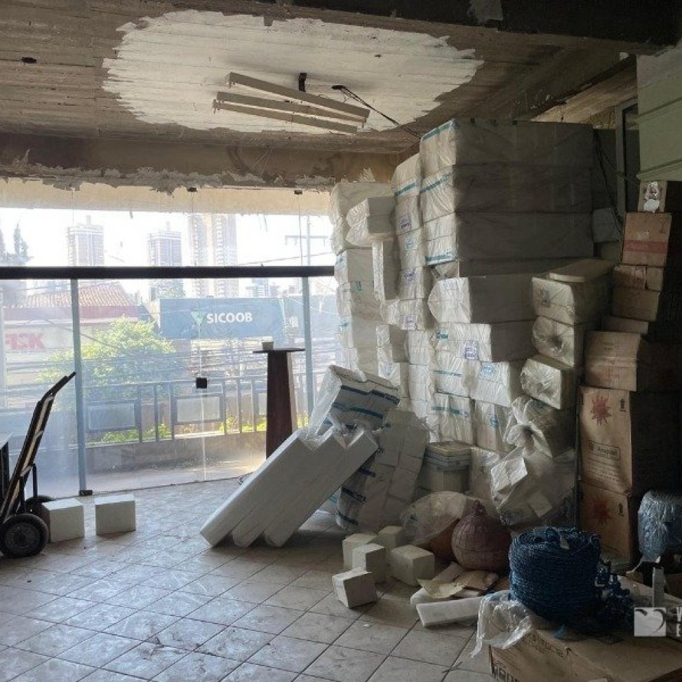 Prédio Comercial Altos