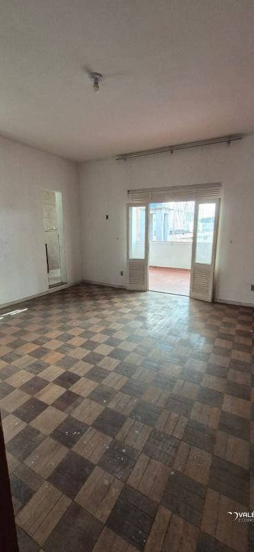 Casa Comercial