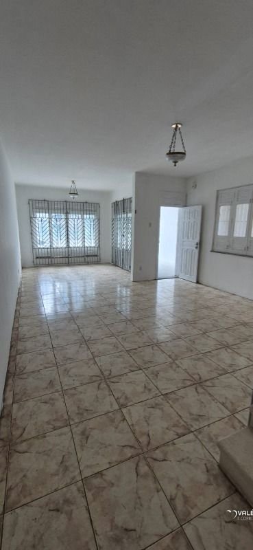 Casa Comercial